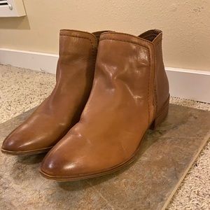 Size 7 Women’s Leather Booties